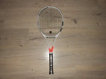 Predam malo pouzivanu tenisovu raketu BABOLAT PURE STRIKE LI