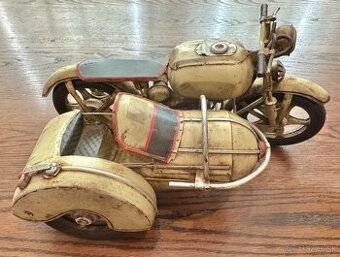 Predám starý model motocykla BMW R75