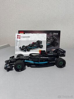 Lego Technic-Mercedes- AMG F1 W14 Pull- Back