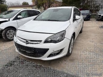 Rozpredam Opel Astra J Combi 1.6 B16DTL 2015