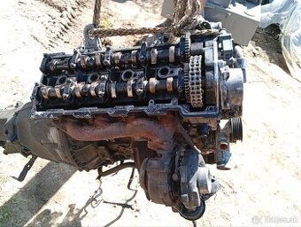 Motor Mercedes c OM611
