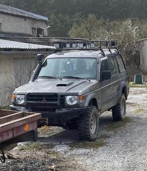 Rozpredám Mitsubishi Pajero 2.5 TD