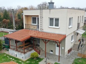 ZREKONŠTRUOVANÝ 5 IZBOVÝ RODINNÝ DOM S GARÁŽOU, KRY…