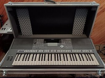 Yamaha PSR - S950
