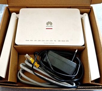 WIFI router optická mechanika Huawei
