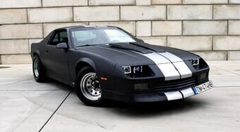 Chevrolet Camaro 5.0 V8 manuál 1988 128 kW