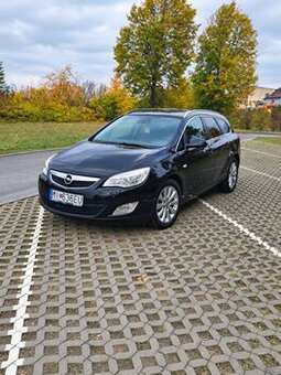 Opel Astra J sport tourer 1.7 Cdti 92Kw