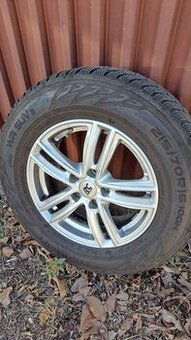 Disky R16 5x114,3 / 67.1mm s pneu Nexen WR