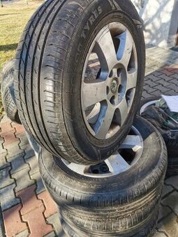 Kolesá,letné sada 195/65 R15, hliníkové disky Škoda