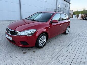 Kia Cee'd  1.6 CRDI ECO Dynamics