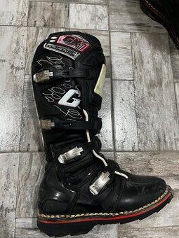 Moto cizmy 39