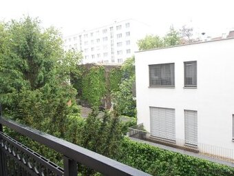 Prenájom veľký 2 izb. byt pri Medickej záhrade, Staré Mesto