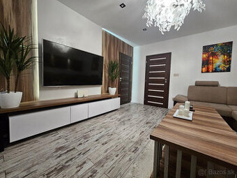 Ponúkam na predaj nádherný, moderne prerobený 2-izbový byt.