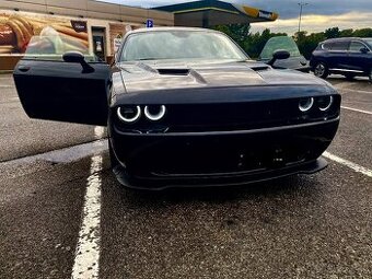 Dodge Challenger 5.7 Hemi Super Track Pack