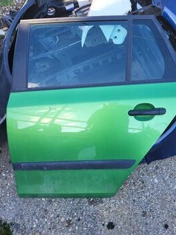 Skoda fabia 2 combi dvere lave zadnr prave zad e