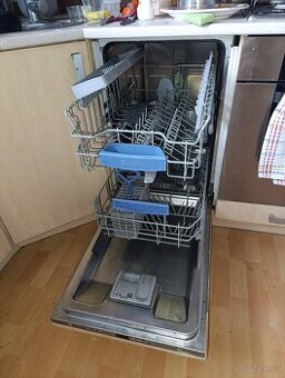 predám umývačku BOSCH SPV53M10EU/01 45cm, lacno