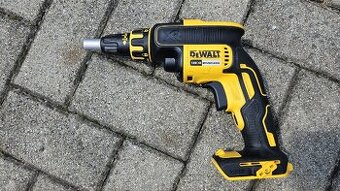 Aku skrutkovac na sadrokarton Dewalt