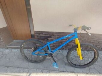 Bicykel v štýle BMX