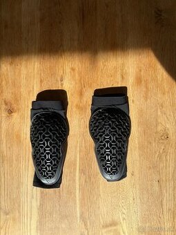 Detské lakťové chrániče Dainese Scarabeo Pro