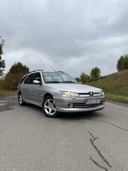 Peugeot 306 v limitovanej edícii Saint-Tropéz