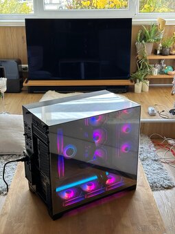 Herny PC / R9 7950X / RX 7900 XTX / 64GB / ZARUKA / 1200W