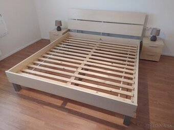 Manželská posteľ 180x200cm