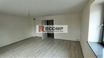 Kompletne zrekonštruovaný 4-izbový byt so záhradou v Kežmark - 1