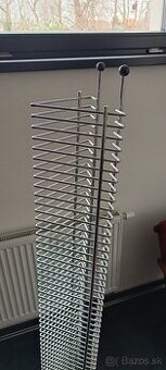 Nerezovy stojan na CD/DVD na 90 ks