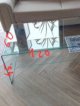 konferečný stolík