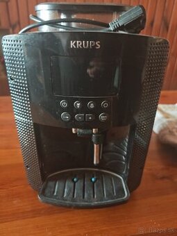 POKAZENÝ Kávovar KRUPS Espresseria Auto Pisa Black EA815070