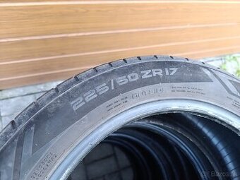 225/50 R17 Nokian letné