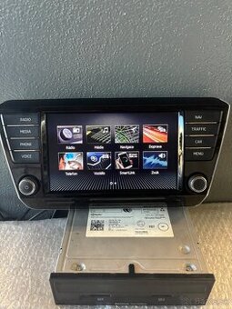 Skoda superb3 radio smartlink navigacia applecarplay