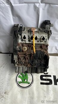 VW Golf Škoda Octavia AZJ motor