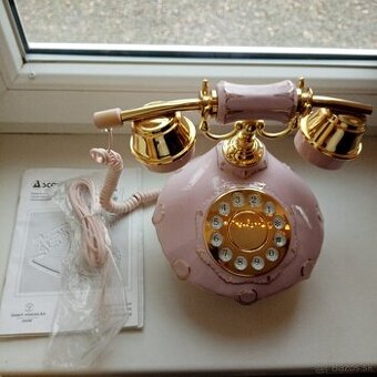 telefón ružový porcelán Chodov Lenka