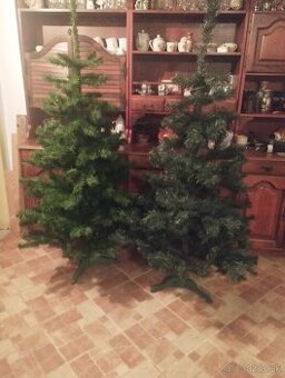 Vianočný stromček kus 30€ ako nove - 1