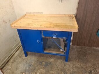 Pracovný stôl ponk