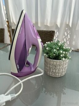 Predám naparovaciu žehličku