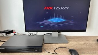 Hikvision NVR DS-7608NI-Q1 pre 8 kamier