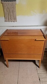 RETRO KOMODA FRANTIŠEK MEZULÁNIK