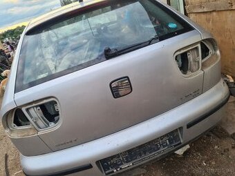 Predam kufrove dvere na seat leon v dobrom stave bez hrdze