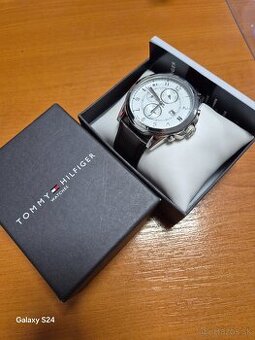 Panske hodinky T.Hilfiger