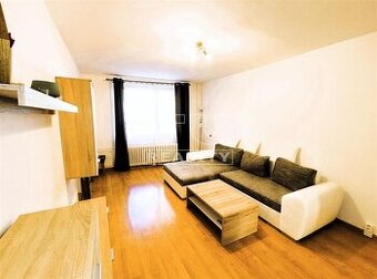 VýhradneByt 2 izbový s lodžiou, centrum mesta Prešov, 65 m2