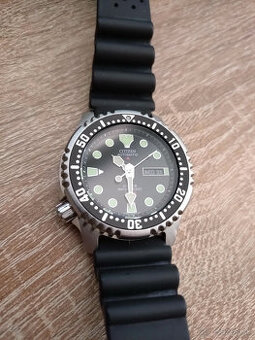 Citizen NY0040