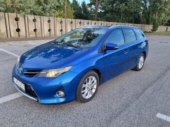 Auris 2.0 d 2014