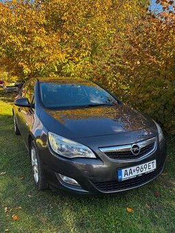 Predám Opel Astra 1,4 r.v.2010