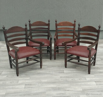 Set nízkych stoličiek s rebríkovým operadlom.