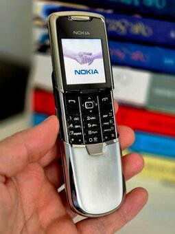 NOKIA 8800 SILVER TOP STAV AKO NOVÝ- BEZ ŠKRABANCA - RARITA