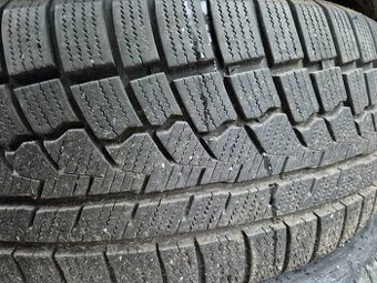 Predam zimne pneu 2x 215/55R16 Zeetex