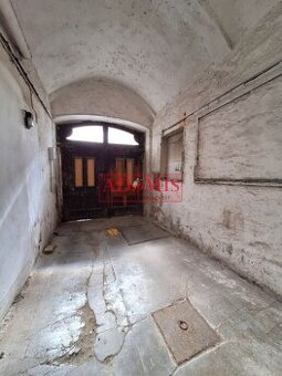 nebytový priestor 76m2, historická budova, Mlynská ulica Koš