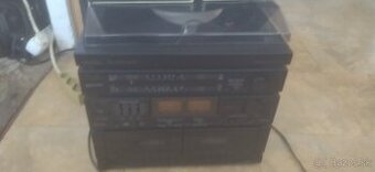 Predán vežu rádio hraje. Dávnejšie išlo všetko